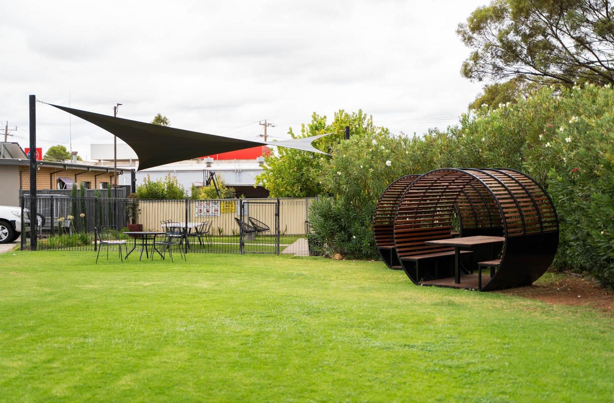Robinvale Bridge Motel Exterior photo